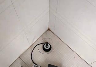 巴林左卫生间漏水维修之 loft 夹层储藏室毗邻暗管渗水哪家好，推荐诚匠小爱修缮